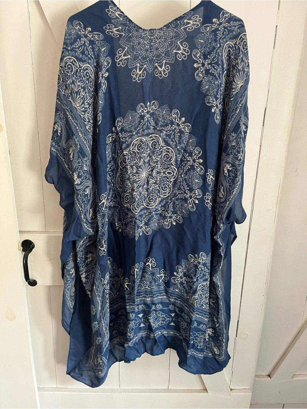 SALE 3/$20 Blue Printed Women’s Kimono - Picture 4 of 4